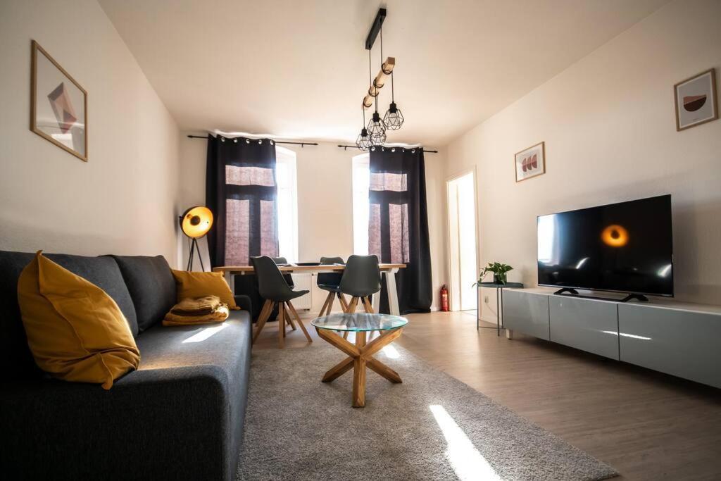 SUPER Lage modern Boxspringbett *Netflix* WLan* Lägenhet Chemnitz Exteriör bild