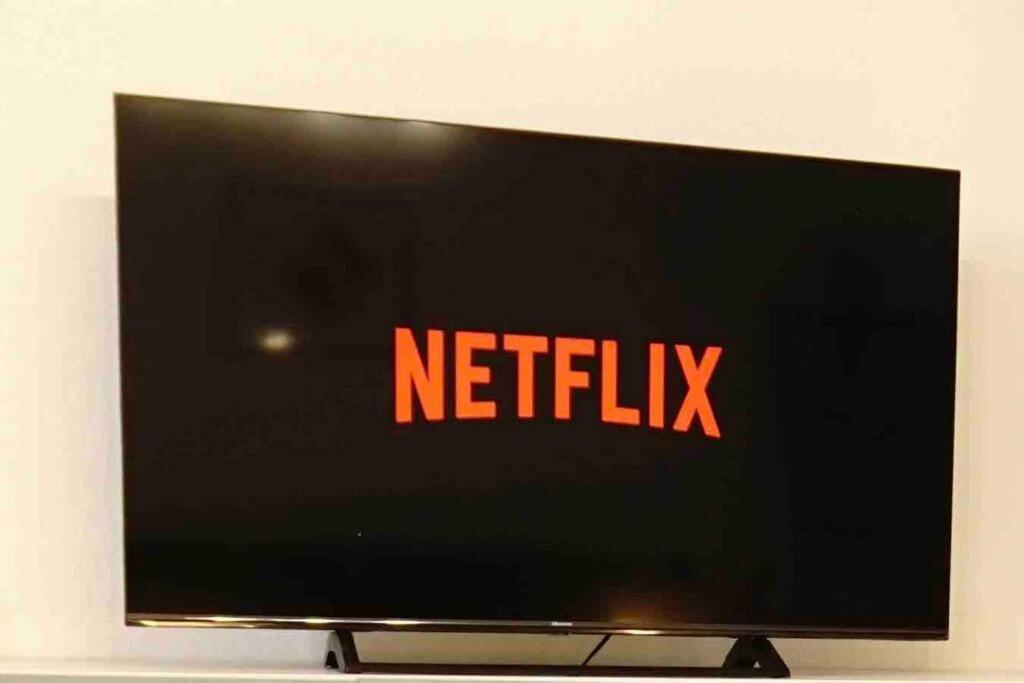 SUPER Lage modern Boxspringbett *Netflix* WLan* Lägenhet Chemnitz Exteriör bild